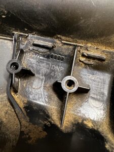 LISTWA NAROŻNIK SPOILER ZDERZAKA PRZÓD PRAWY AUDI A6 C7 4G ALLROAD