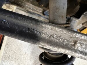 ZWROTNICA AMORTYZATOR WAHACZE TYŁ LEWY PORSCHE CARRERA 911 996 3.4 2WD RWD