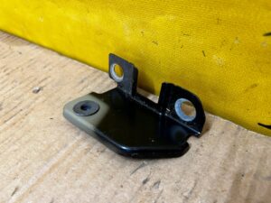 WSPORNIK MOCOWANIE BŁOTNIKA PRZÓD PRAWY AUDI A8 D5 LY9T