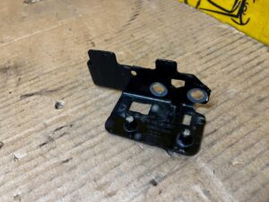 WSPORNIK MOCOWANIE BŁOTNIKA PRZÓD PRAWY AUDI A8 D5 LY9T