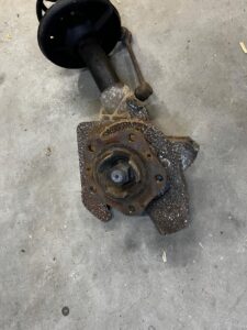 ZWROTNICA AMORTYZATOR PRZÓD LEWY PORSCHE CARRERA 911 996 3.4 2WD RWD