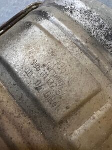 KOMPLET WYDECH TŁUMIK KOŃCOWY TYŁ AUTOMAT PORSCHE CARRERA 911 996 3.4