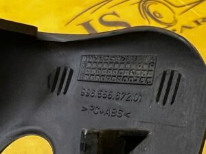 OSŁONA PASA BEZPIECZEŃSTWA PRZÓD PRAWY PORSCHE CARRERA 911 996 CABRIO