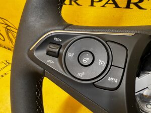 NOWA KIEROWNICA SKÓRA MULTIFUNKCJA GRZANA OPEL GRANDLAND X