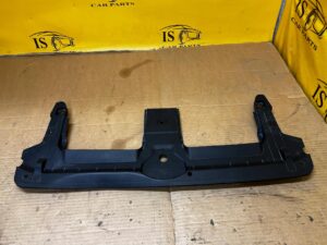 OSŁONA NAKŁADKA GÓRNA PASA PRZÓD PRZEDNIEGO AUDI Q7 II 4M