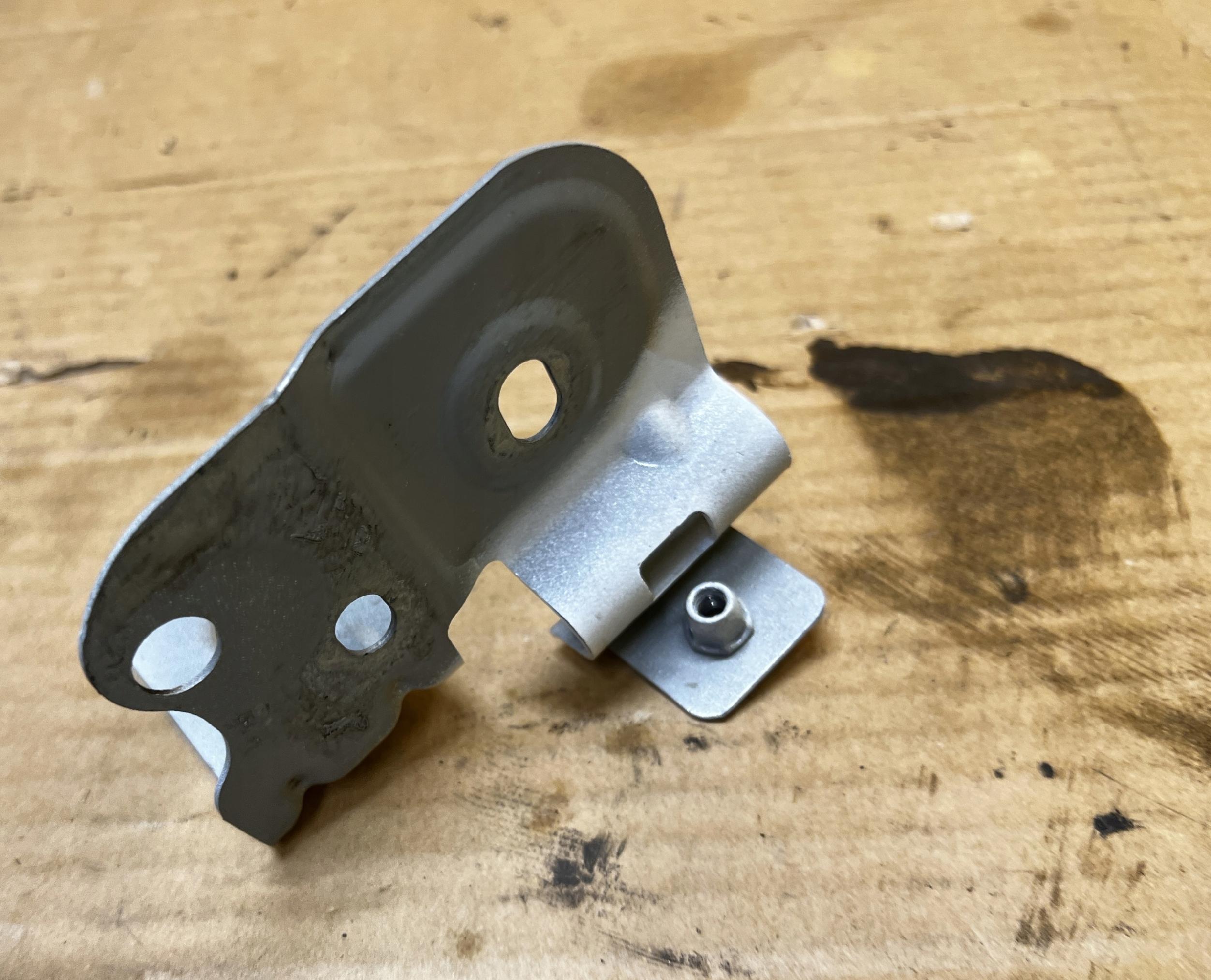 WSPORNIK MOCOWANIE BŁOTNIKA PRZÓD PRAWY AUDI Q7 II 4M