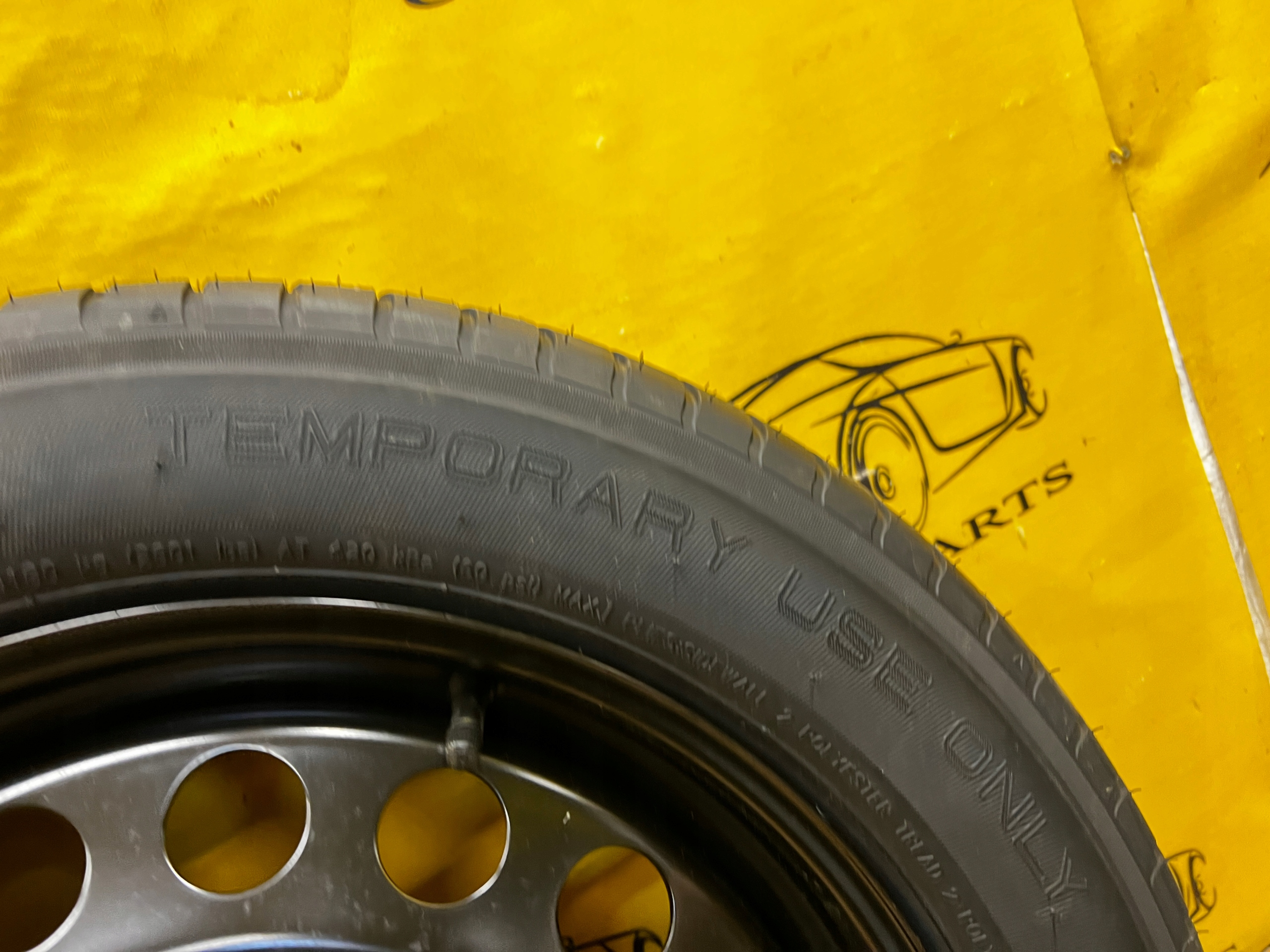 ZESTAW NAPRAWCZY KOŁO DOJAZDOWE LEWAREK FORD KUGA MK3 LIFT 165/70 R17