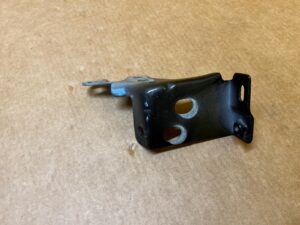 WSPORNIK MOCOWANIE BŁOTNIKA PRZÓD LEWY DACIA SANDERO III NV676 676