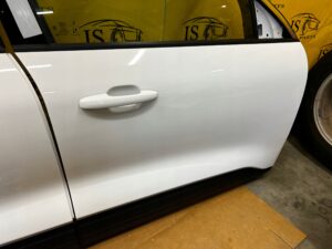 DRZWI PRAWA STRONA PRAWY PRZÓD TYŁ FORD KUGA MK3 LIFT FROZEN WHITE 2024R