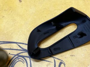 OSŁONA PASA BEZPIECZEŃSTWA PRZÓD PRAWY PORSCHE CARRERA 911 996 CABRIO