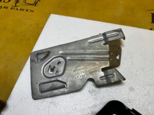 UCHWYT WSPORNIK MOCOWANIE KONWERTERA NAPIECIA FORD KUGA MK3 2.5 HYBRID PHEV