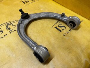 WAHACZ PRZÓD PRZEDNI PRAWY GÓRNY RANGE ROVER VOGUE L405