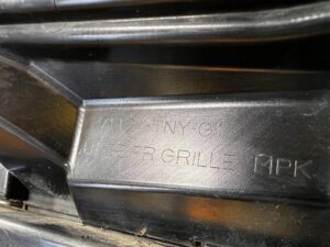 GRILL ATRAPA KRATKA ŚRODKOWA ZDERZAKA PRZÓD HONDA CRV CR-V V 5