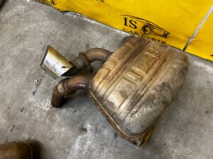 KOMPLET WYDECH TŁUMIK KOŃCOWY TYŁ AUTOMAT PORSCHE CARRERA 911 996 3.4