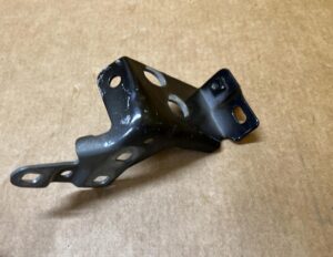 WSPORNIK MOCOWANIE BŁOTNIKA PRZÓD PRAWY DACIA SANDERO III NV676 676