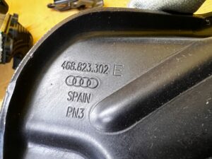 KOMPLET ZAWIASY MASKI POKRYWY SILNIKA PRAWY LEWY AUDI A6 C7 4G