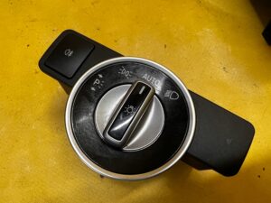 WŁĄCZNIK PRZEŁĄCZNIK PANEL OBSŁUGI ŚWIATEŁ MERCEDES GL X166 USA