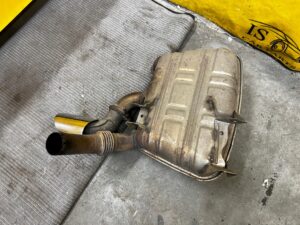 KOMPLET WYDECH TŁUMIK KOŃCOWY TYŁ AUTOMAT PORSCHE CARRERA 911 996 3.4