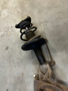 ZWROTNICA AMORTYZATOR PRZÓD LEWY PORSCHE CARRERA 911 996 3.4 2WD RWD