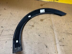 LISTWA NAKŁADKA BŁOTNIKA PRZÓD LEWY AUDI A6 C7 4G ALLROAD