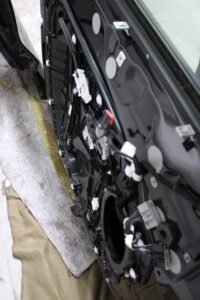 DRZWI LEWY PRZÓD TYŁ FORD KUGA MK3 LIFT ST-LINE AGATE BLACK 2024R