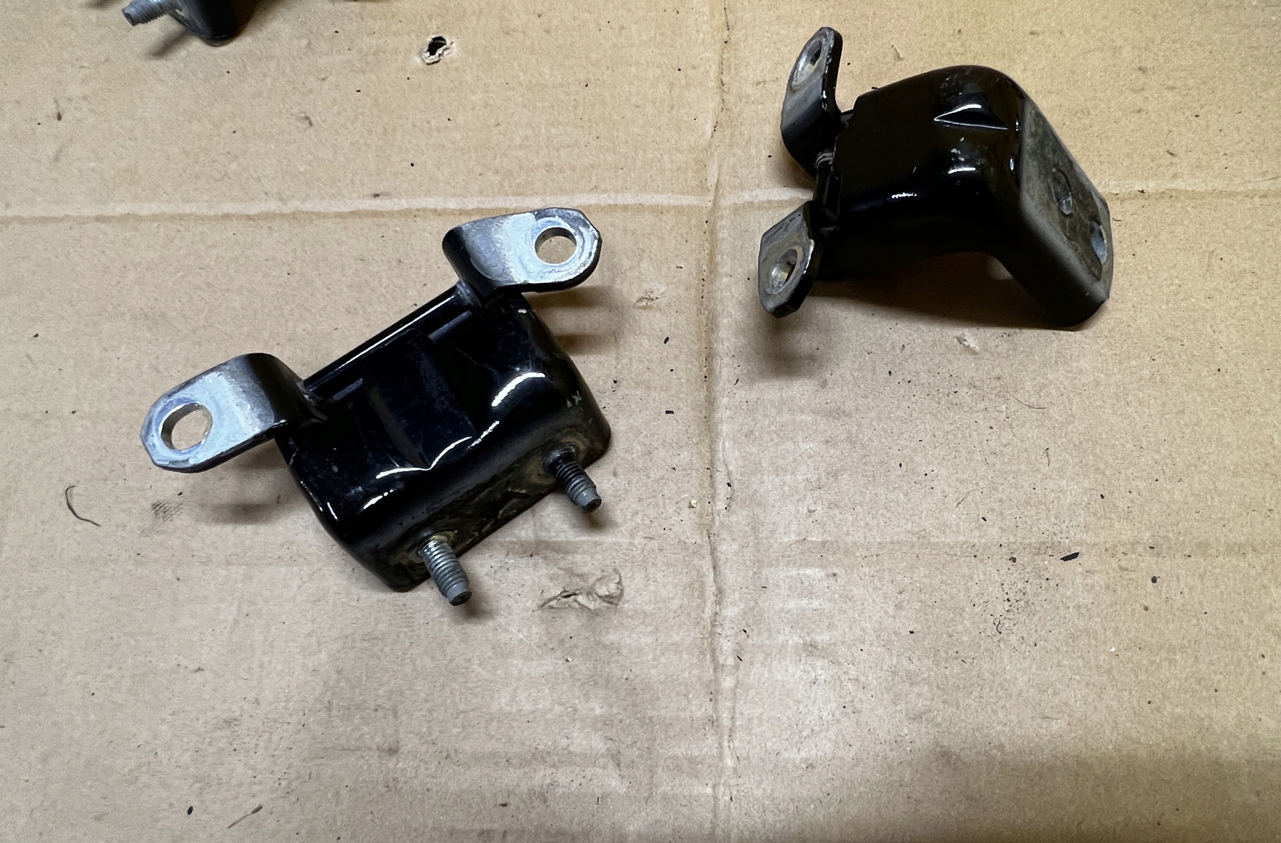 KOMPLET ZAWIASY DRZWI TYŁ LEWY RENAULT KOLEOS II