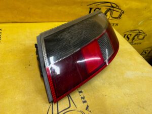 LAMPA TYŁ TYLNA PRAWY PRAWA PORSCHE CARRERA 911 996
