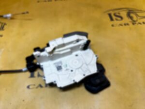 ZAMEK DOCIĄG DOCIĄGANIE DOMYKANIE DRZWI PRZÓD PRAWY AUDI A8 D5 EU