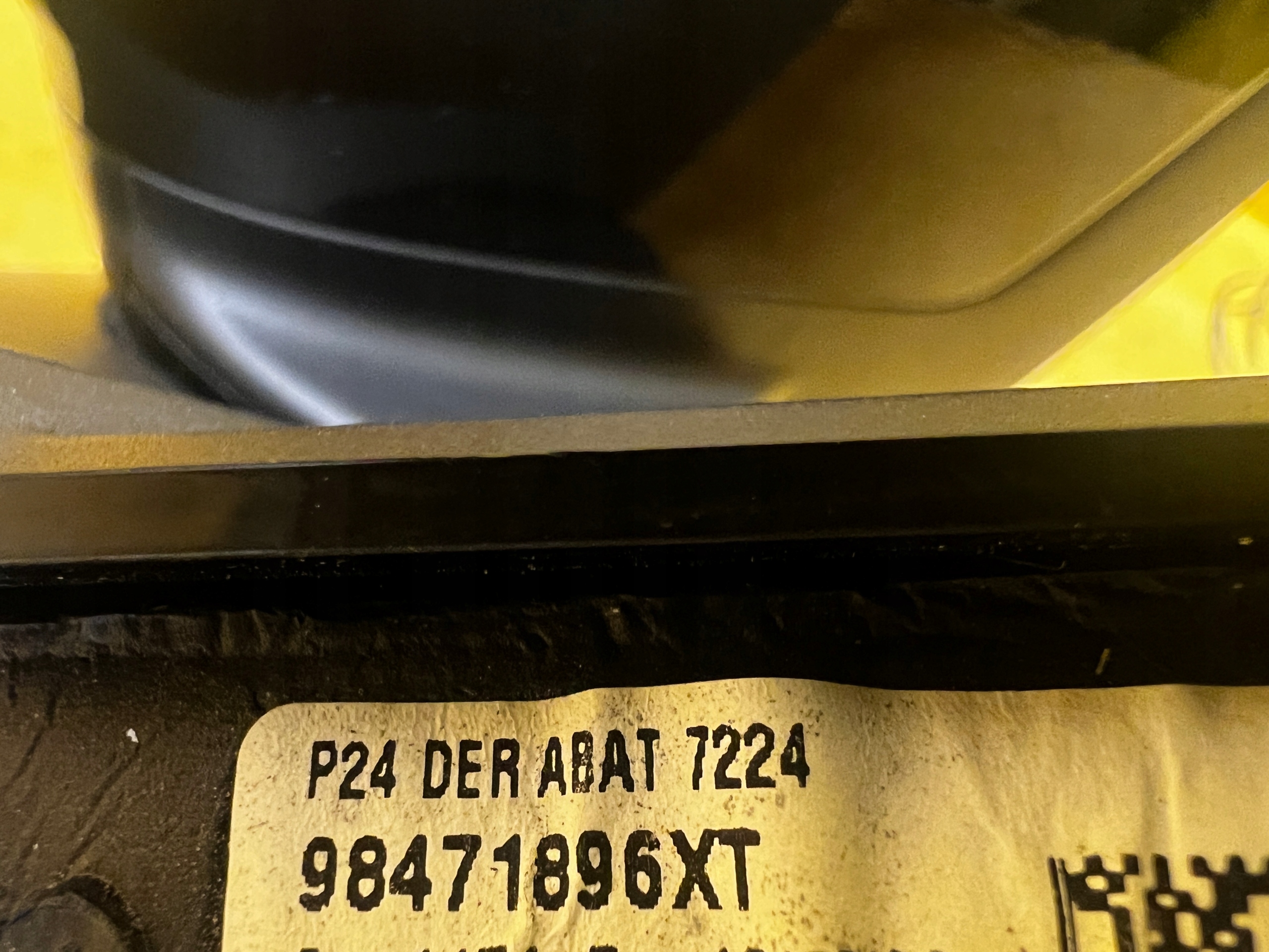 LUSTERKO ZEWNĘTRZNE PRAWE 10 8 + 2 PIN PEUGEOT 2008 II EU