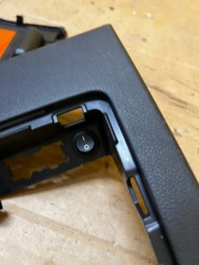 OSŁONA ZAŚLEPKA DESKI KONSOLI BEZPIECZNIKÓW PORTU OBD HYUNDAI I30 III EU