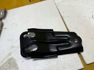 UCHWYT WSPORNIK MOCOWANIE WÓZKA SANEK LEWY FORD KUGA MK3 2.5 HYBRID PHEV