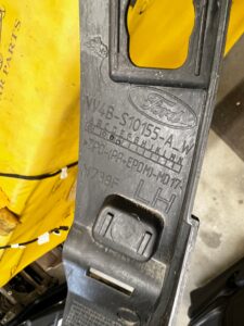 OSŁONA LISTWA PROGU PROGOWA PRÓG LEWY LEWA FORD KUGA MK3 LIFT