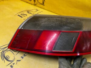 LAMPA TYŁ TYLNA PRAWY PRAWA PORSCHE CARRERA 911 996