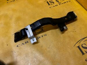 WSPORNIK MOCOWANIE BŁOTNIKA PRZÓD PRAWY AUDI A8 D5 LY9T