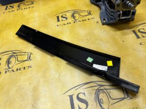 LISTWA OSŁONA PIONOWA DRZWI PRZÓD PRAWY PRAWA PORSCHE CAYENNE II 7P5