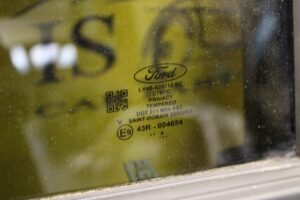 DRZWI PRAWA STRONA PRAWY PRZÓD TYŁ FORD KUGA MK3 LIFT BURSTING GREEN 2024R