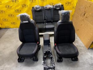 FOTELE PRZÓD TYŁ KANAPA GRZANE TUNEL PODŁOKIETNIK FORD KUGA MK3 ST-LINE EU