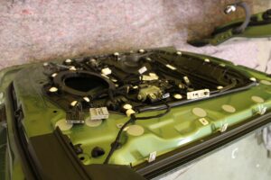 DRZWI LEWA STRONA LEWY PRZÓD TYŁ FORD KUGA MK3 LIFT BURSTING GREEN 2024R