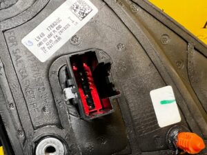 LUSTERKO ZEWNĘTRZNE LEWE 9 PIN FORD KUGA MK3 EU ST-LINE FROZEN WHITE