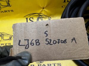 USZCZELKA KAROSERYJNA DRZWI PRZÓD FORD KUGA MK3