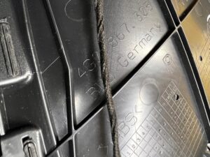 TAPICERKA BOCZEK DRZWI TYŁ LEWY ALCANTARA BOSE AUDI A6 C7 LIFT 4G