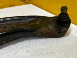 WAHACZ PRZÓD PRAWY DOLNY RENAULT KOLEOS II