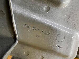 WSPORNIK MOCOWANIE BŁOTNIKA PRZÓD PRAWY AUDI Q7 II 4M