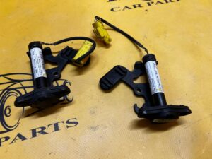 KOMPLET ZAWIASY MASKI POKRYWY SILNIKA NABÓJ NABOJE BMW X6 F16 CARBONSCHWARZ