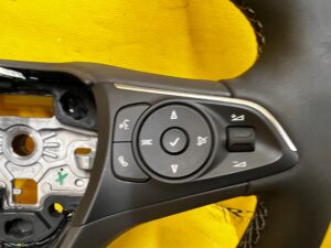 NOWA KIEROWNICA SKÓRA MULTIFUNKCJA GRZANA OPEL GRANDLAND X