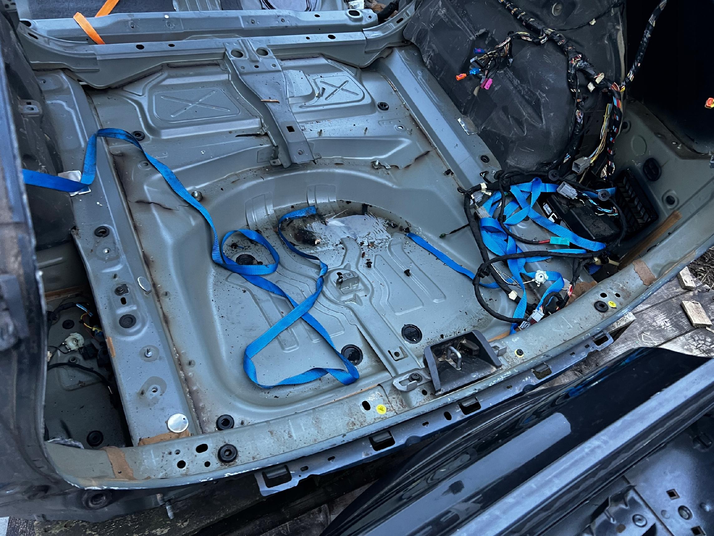 ĆWIARTKA WANNA PAS TYŁ VOLVO XC90 II 723 2018R