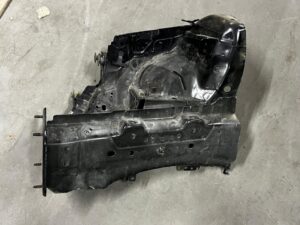 ĆWIARTKA PODŁUŻNICA FARTUCH KIELICH PRZÓD PRAWY FORD FUSION LIFT USA 2017R