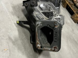 ĆWIARTKA PODŁUŻNICA FARTUCH KIELICH PRZÓD PRAWY FORD FUSION LIFT USA 2017R