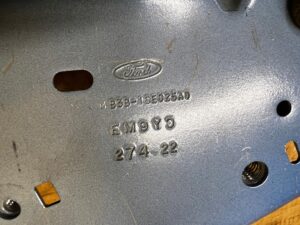 WSPORNIK MOCOWANIE BŁOTNIKA PRZÓD LEWY FORD BRONCO 21- VELOCITY BLUE PEARL