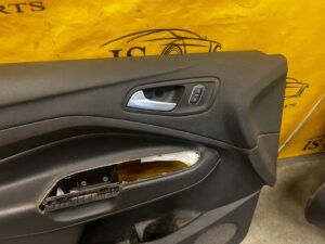 BOCZEK TAPICERKA DRZWI PRZÓD LEWY FORD ESCAPE MK3 III LIFT